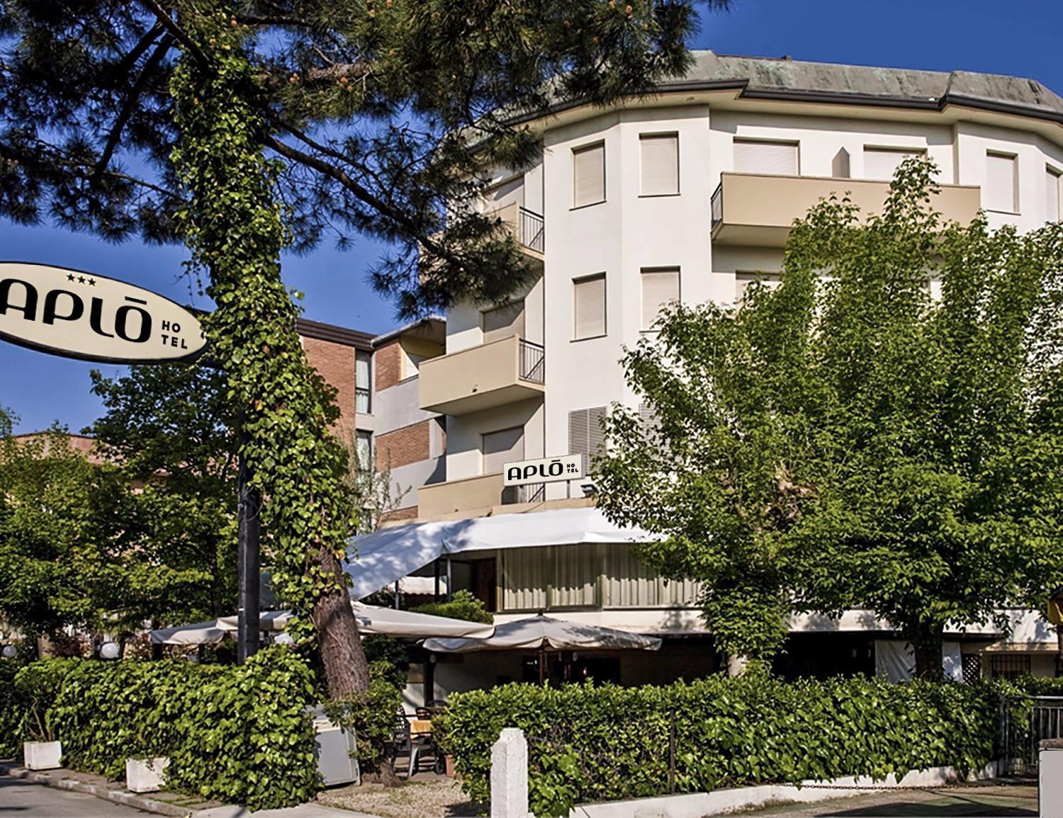 Hotel Aplo - Breakfast Experience Cervia Exteriör bild